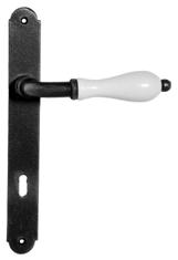 fekete és ezüst színre antikolt Méretek: =150 mm =252 mm =52 mm lapanyag: kovácsoltvas Felület: fekete és ezüst színre antikolt Méretek: =150 mm =242 mm =37 iana díszes rozettás fehér kovácsoltvas
