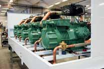 CC Sorozat Multi kompresszoros csoportaggregátok Félhermetikus kompresszorokkal Általános jellemzők: Normal hűtés teljesítmény: 25 kw - 320 kw Mélyhűtés teljesítmény: 13 kw - 133 kw Környezeti