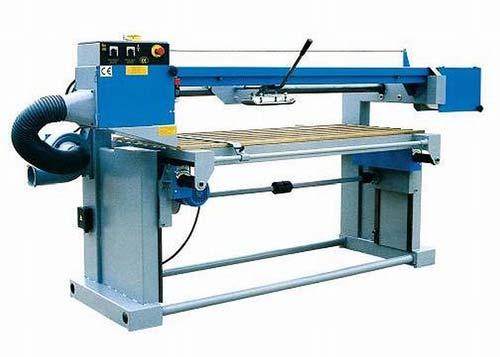 A csiszolószalagot a csiszolópapucs segítségével lehet a munkadarabhoz felületéhez szorítani. A csiszolópapucs 200-250mm hosszú és 10mm-rel keskenyebb a csiszolószalag szélességénél.