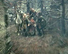 A grafika egy hangyányit konzolos, effektjeinek köszönhetõen azonban mégis rendkívül látványos, Howard Shore állandóan szóló, fülbemászó muzsikája pedig teljesen magával ragadja az embert.