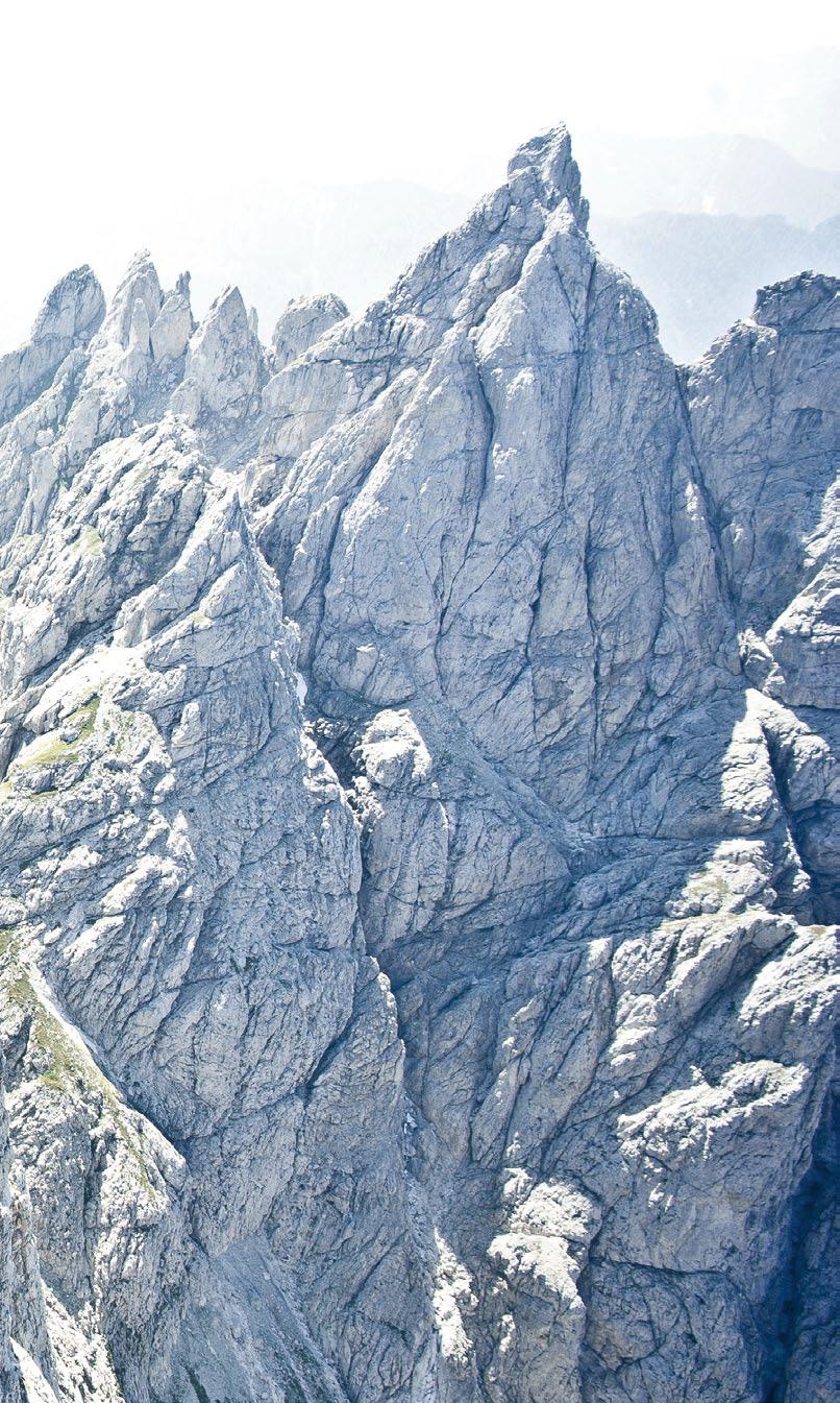 7 A PETZL ELŐÍRÁSAI 8 A PETZL