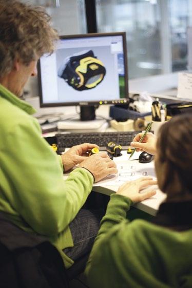 A termék: a haladás eszköze A Petzl termékek kifejlesztése mindig a tökéletes és hatékony megoldás keresésén alapul; megoldást keresünk valamilyen, az előrejutással kapcsolatos problémára, s ha ez