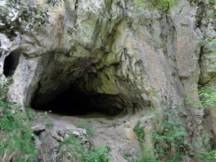Ittjártakor, 1867-ben Orbán Balázs még fantasztikus alakú szobor-csoportokról, szabályszerűen lecsüngő és a szövétnek fényétől ragyogó csillárokról számol be, melyek azóta sajnos mind elpusztultak.