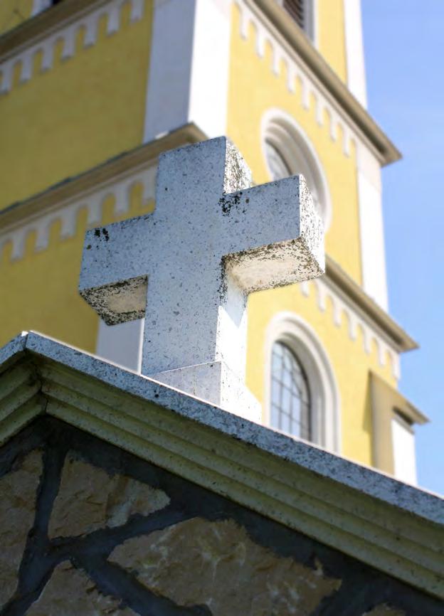Egy-egy burkolat, eresz, tetőcsatlakozás, párkány részlet ilyen minőségben elkészítve díszítőelemként is működik,