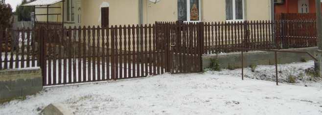 KERÍTÉSEK, TÉRFALAK Házaink kiegészítő elemei a kerítések,