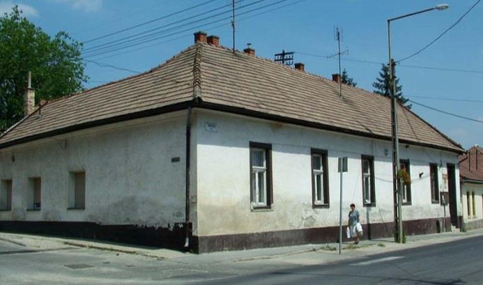 MOCSÁRY VILLA Cím: Beniczky utca 8. Helyrajzi szám: 660 Vt-2 közepes pince, épülettömeg, homlokzatok, nyílászárók XX.