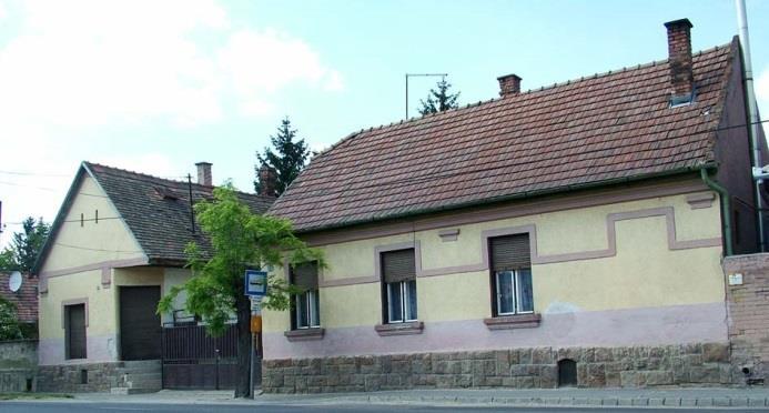 század elején. A kataszteri felmérésen jól látszik a mai beépítés. Wattay-térkép, 1816 Kataszteri térkép, 1885.