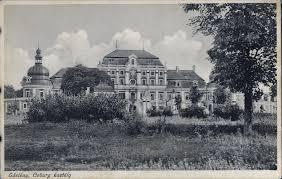 aki annyira megkedvelte a helyet, hogy ide tette át székhelyét, és 1727-30 között felépítette gyönyörű
