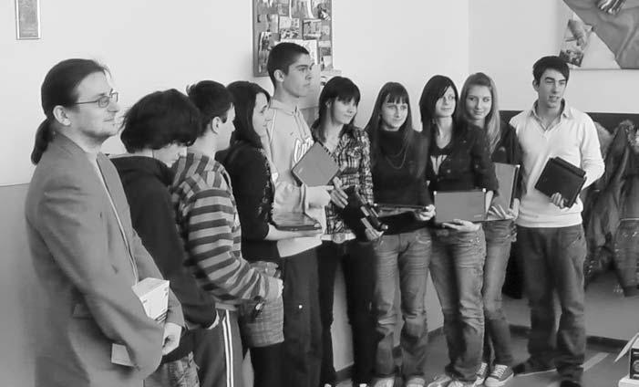 GÚTAI HÍRMONDÓ független közéleti havilap 2010. február-március II. évfolyam, 2-3. szám Csemadok évzáró gyűlés Gútán a 60. évforduló jegyében KICSINDI Károly A Csemadok Gútai Alapszervezete 2010.
