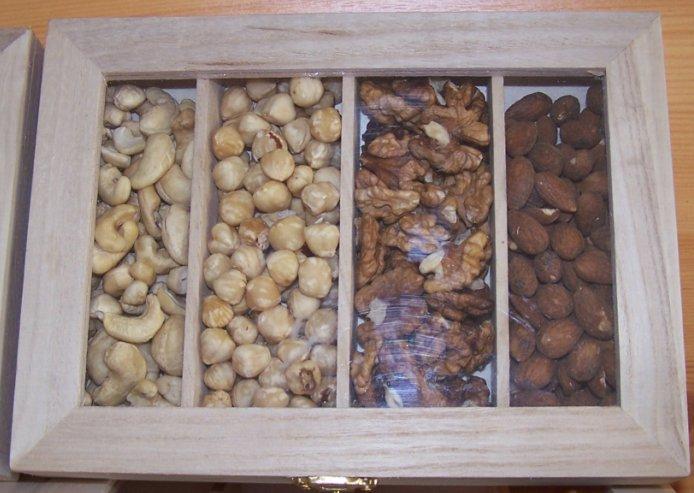 És mit csináljunk, ha abszolút biztonságra törekszünk, és szeretnénk megvizsgáltatni a vásárolt dióbelet, tartalmaz-e aflatoxint? Természetesen, megvizsgáltathatjuk.