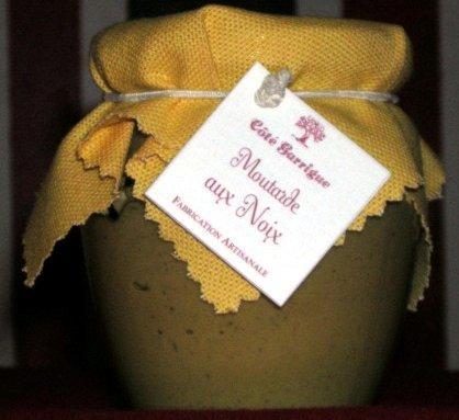 Mindenesetre jóval tartalmasabb, mintha helyette egy luk lenne a sajtban.