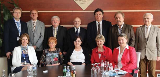 100 Magyar Fogorvos 2018/2 Rendezvény Kapcsolat Nap 2018 A Debreceni Egyetem Fogorvostudományi Kara, prof. dr. Hegedűs Csaba dékán úr irányításával és vezetésével, a XIX.