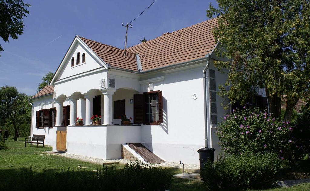 34 Jó