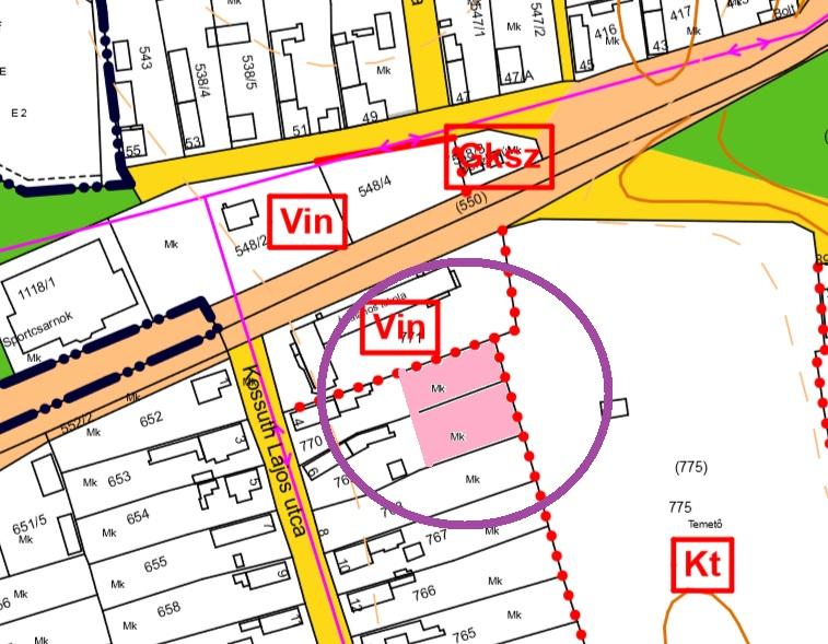 kelet felől a Kert utca, dél felől a Tihany utca, nyugat felől a Székespart utca, északról pedig a 0270/47