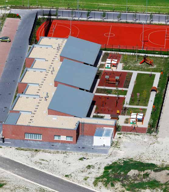 06 A projekt első ütemének (egy 180 férőhelyes, 6 foglalkoztató termes, 1.500m²-es óvoda, és egy 1.500 férőhelyes, 5.