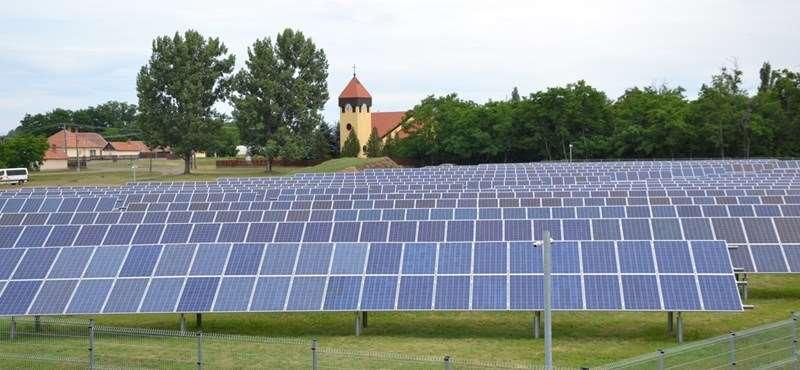 Térségi napenergia alapú villamos erőmű létrehozása Bonyhádon elnevezésű projekt 17 Elbírálás alatt áll egy térségi összefogásban megvalósuló projekt, amelyhez a bonyhádi járásból: -16 település 81