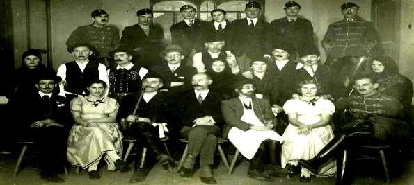 1934. január 18-án a polgári olvasóegylet elnöke Jancski János volt, amikor is a Simontornya és Környéke Egészségvédelmi Egyesület választmányi póttagja is lett.