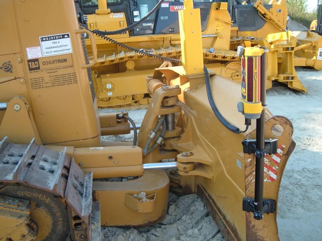 erőátvitel-mozgatás mechanikus hidraulikus járómű gumikerekes lánctalpas szerelék elöl merőleges