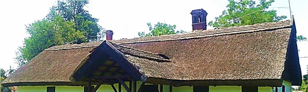 Biharnagybajom, Iroda épület Helyrajzi szám: Védelem foka: helyi 3 Leírás: Az 1755-ben épült lakóház
