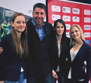 mať špecifickú príchuť. Tohtoročný šampionát totiž od zajtra do nedele 9. decembra privítajú dve bratislavské haly Zimný štadión Ondreja Nepelu a HANT aréna.