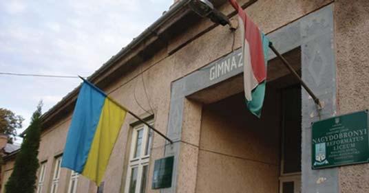 Nem törődnek sem az egyes nemzetek érdekeivel, sem a néptömegek érdekeivel. Csak az a fontos, ami az európai nagytőkének jó. Harcolni kell a tőke nép-és nemzetellenes politikája ellen.