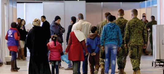 De a migránsügy túl nagy falatnak bizonyult, amit az EU nagy országai nem tudnak megoldani, így velünk, magyarokkal, szlovákokkal és másokkal akarják a terheket viseltetni. Nem kérünk belőle!
