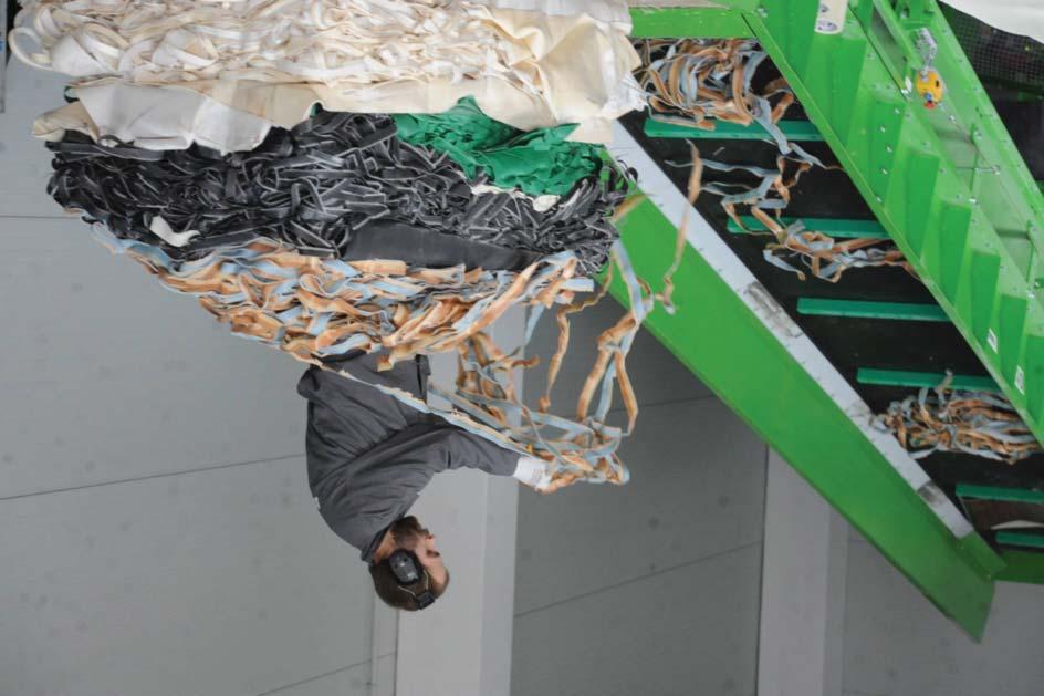 Körforgásos gazdaság Hulladék újrahasznosítás a Graboplastnál A gazdaságos és eredményes működés mellett a környezetvédelmi szempontok egyre jelentősebb mértékben érvényesülnek az ipari termelésben.