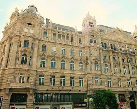 Az épület rangját mutatja, hogy 1901-ben maga Ferenc József király is ellátogatott két ízben is házához. 8. ÁLLOMÁS - VÁCI UTCA 34-36.