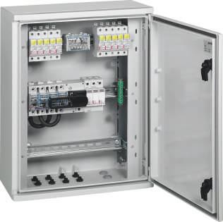 Fotovoltaikus rendszerek műszaki jellemzők (folytatás) p Példa kereskedelmi épületek telepítése során telepítés során alkalmazott elosztószekrényre (1000 V DC - 50 kw) p DC oldali elektromos védelem
