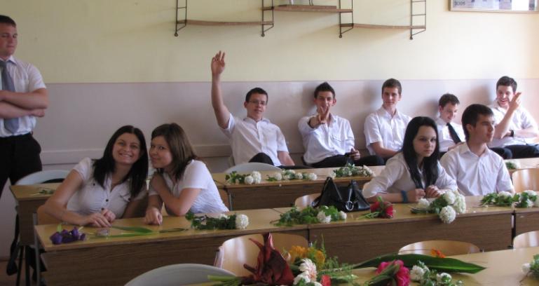Osztályok 2010/2011 tanév II. szám 11.