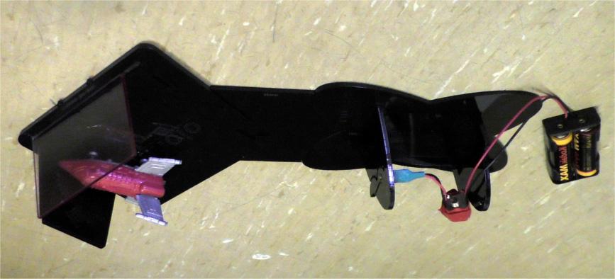 hologram készítése. Az elérhetõ egyszerûbb eszközökkel is többféle hologramtípus készíthetõ, akár holografikus interferogram is.