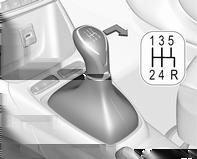 Röviden 17 Sebességváltó Kézi sebességváltó Automata sebességváltó Az 5-sebességes sebességváltón hátramenetbe kapcsoláshoz nyomja le a tengelykapcsoló pedált és utána nyomja meg és mozgassa a