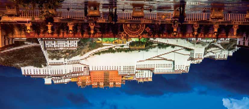 Potala palota Tibet 14 2018. 06.12. 09.03. Dél-Kína és Tibet körutazás 1-2. : Budapest Chengdu Elutazás Budapestről repülővel menetrend szerinti jjárattal, átszállással.