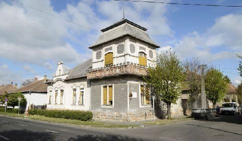 A Civitas Fortissima Múzeum volt Huszár villa Balassagyarmaton az Ady és Széchenyi utcák találkozásánál egy polgári eleganciát sugalló, családi ház áll.