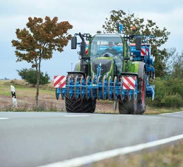 foratónyomaték 1450 ford/min Nm Nyomatékrualmassá % Üzemanya készlet liter AdBlue tartály térfoata liter Hajtómű típus Menettartomány 1 Menettartomány 1 - hátramenet Menettartomány 2 Menettartomány 2