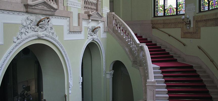 A MAGyAR NEMzETI Bank tevékenysége Az MNB alapvető feladatai a következők: meghatározza és megvalósítja a monetáris politikát; kizárólagos jogosultként törvényes fizetőeszköznek minősülő bankjegyet