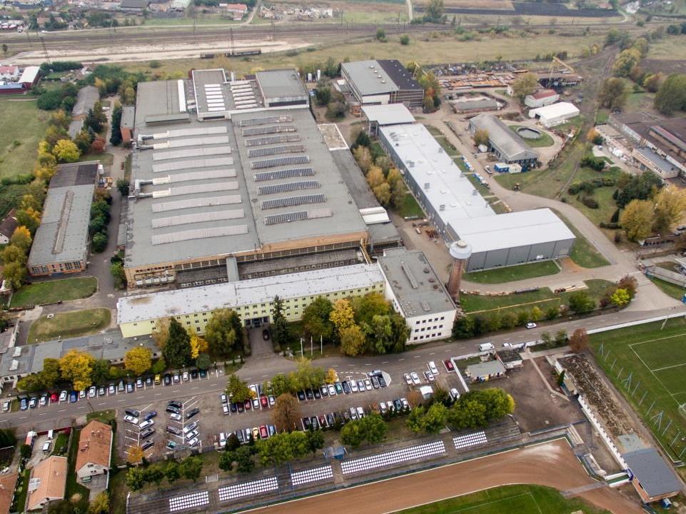 Több, mint 60 éves mérnöki szaktudás Közel 450 fős állomány 33 000 nm-es gyártási terület