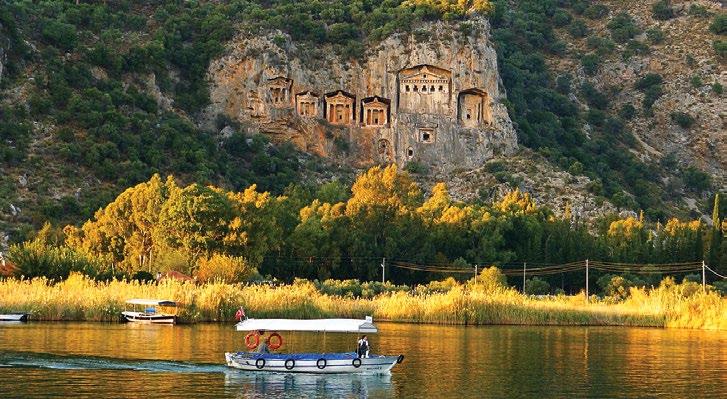 Kirándulások Marmarisból DALYAN HAJÓVAL Készüljenek fel arra, hogy egy igazán pihentető nap vár Önökre. A szállodából Marmaris kikötőjébe utazunk. Egy nagy, kb.