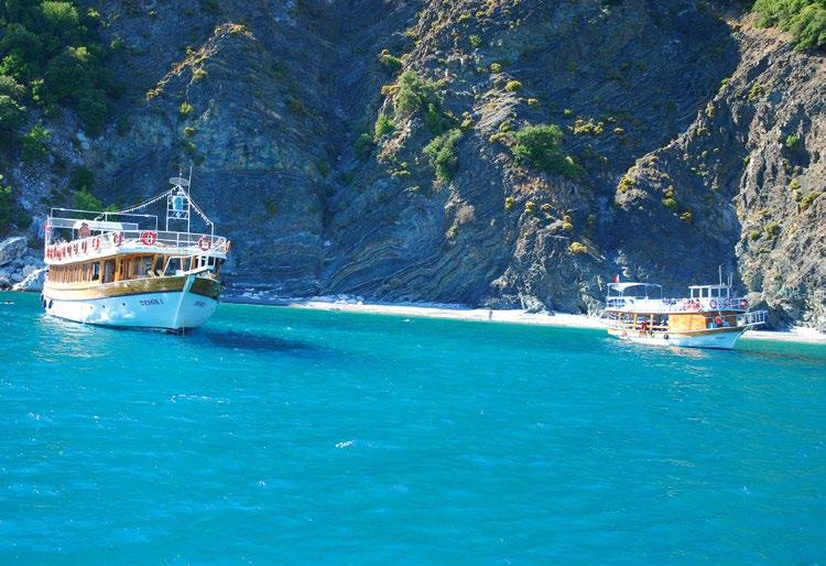 Kirándulások Marmarisból MARMARIS ALL INCLUSIVE HAJÓ A szállodából a kikötőbe utazunk, ahonnan egy 70 személyes hajóval indulunk útra.