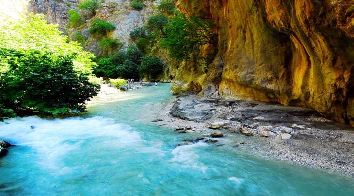 Kirándulások Fethiye-ből SAKLIKENT Reggel utunkat a dél-nyugaton található Lykia felé vesszük, amely tele van történelmi, archeológiai és természeti látnivalókkal, és minden egyes lépésünknél