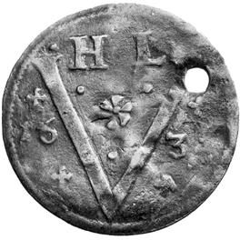 Verőtő jellemzők E: A gyöngykörrel és vonalkörrel övezett mező közepén, a két részre osztott évszám, az 16 32 között nagy római ötös ( V ) áll. A V ferde szárait fent vízszintes vonalak fedik.
