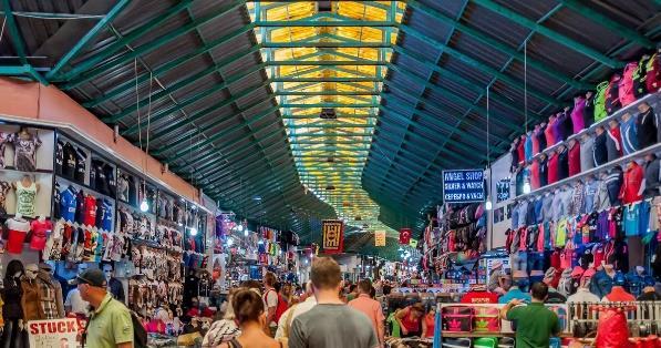 A program keretében ellátogatnak a Manavgat vízeséshez is, ahol fényképeket készíthetnek.