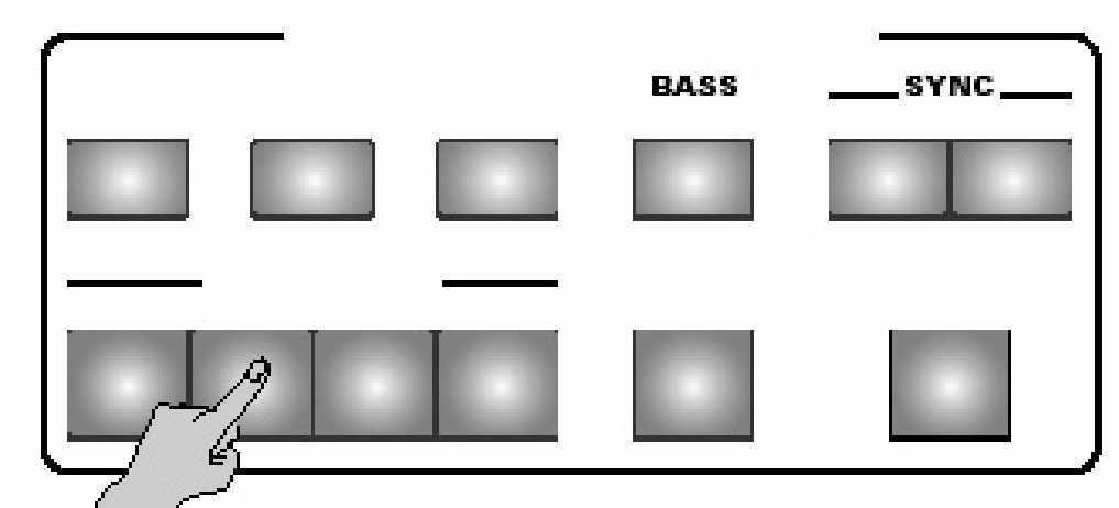 STYLE CONTROL INTRO MAIN END/RIT INVERSION START STOP VARIATION 1 2 3 4 AUTO FILL IN START STOP A VARIATION [1] pattern végén a VARIATION [2] gomb halványan kezd világítani és az Arranger egy másik