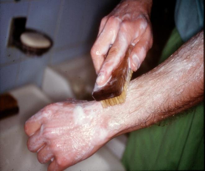 Bemosakodás Egyszerű szappanos kézmosás