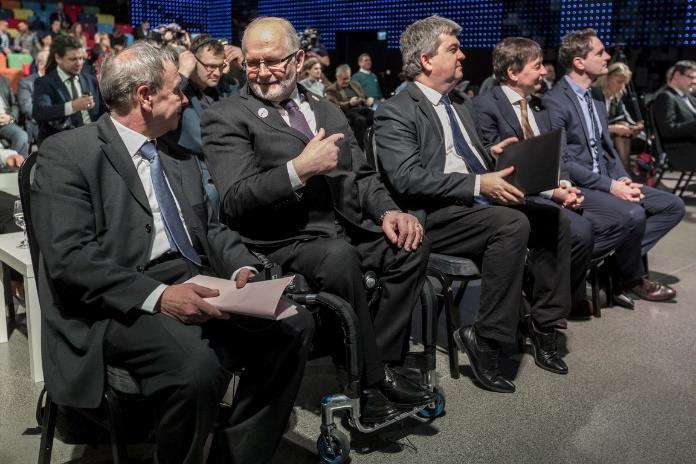 Nemzetközi konferencia a V4- es országok részvételével Várkert Bazár 10.00 16.
