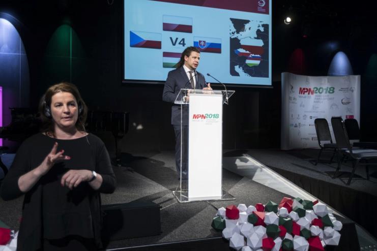 elnöke az eseményt megnyitotta: Czibere Károly szociális ügyekért és társadalmi