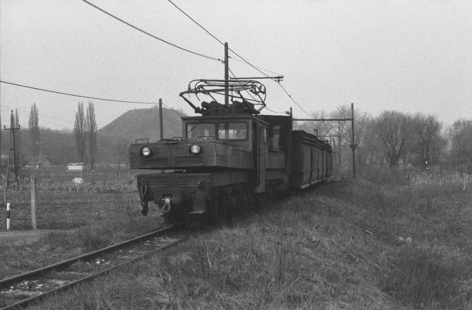 EGYSZER VOLT VASUTAK MOLNÁR MÁRK ÍRÁSA 30 éve szűnt meg a dorogi Homokvasút és az altáró rendszer 6780 m-es utolsó, szénszállító szakasza A dorogi bányavasutak 1987-ben 1976-ban vízbetörés érte a