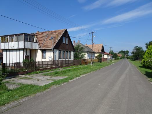 A településkarakterre jellemző, hogy a különböző településszerkezeti egységek más-más képet