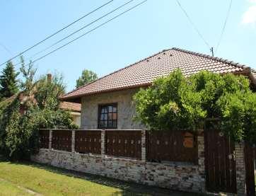 : cementes lábazat, cementes vakolat, aljzatbetonozás, stb.).