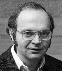 (Nevében az u-t u-nak kell ejteni.) 1968 és 1993 között a Stanford University professzora volt. Szerteágazó tudása lenyűgöző.